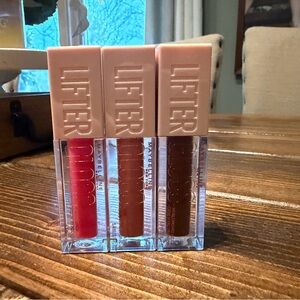 Lot of (3) Maybelline Lifter Glosses
024 BUBBLEGUM, 003 MOON, 029
TOAST NEW